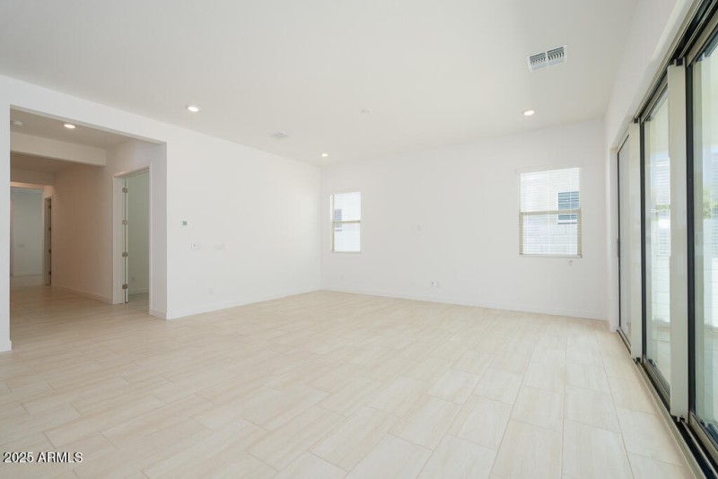 Tri Pointe Terraza 91 - Great Room-1MLS