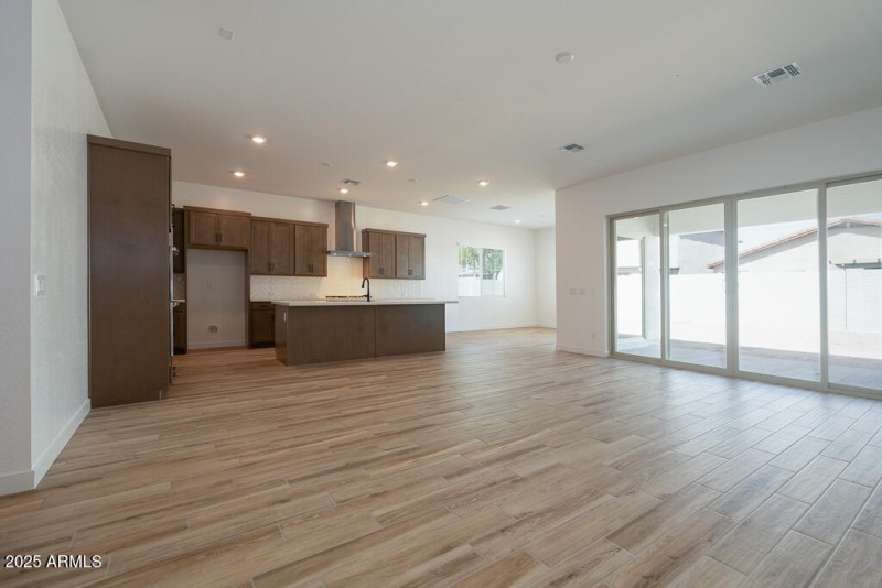 Tri Pointe Terraza 93 - Great Room-3MLS