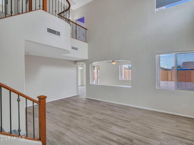 03-Family room (1)