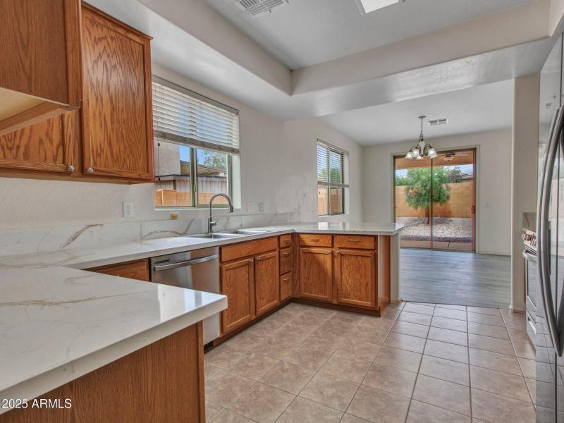 08-Kitchen (6)