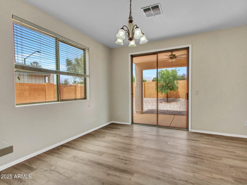 09-Dining area (1)