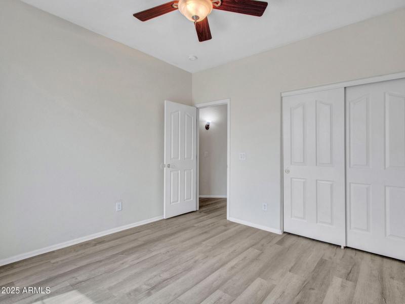 16-Bedroom4 (2)