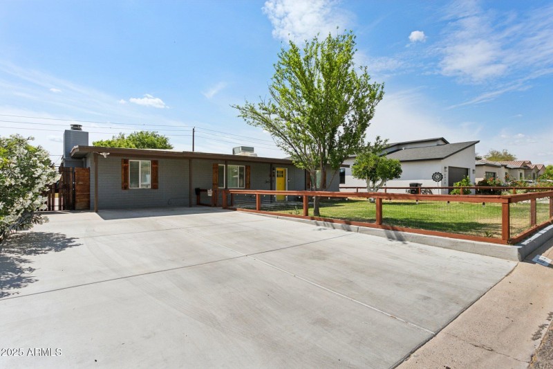 1-web-or-mls-6814-n-14th-st