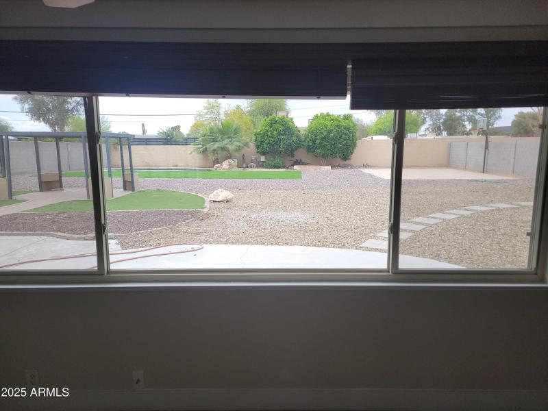 a new 67 view family room bck yrd sport