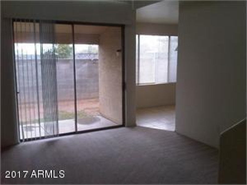 7052c9bdc23747fbb5ac7a44eb4215c9_300x400