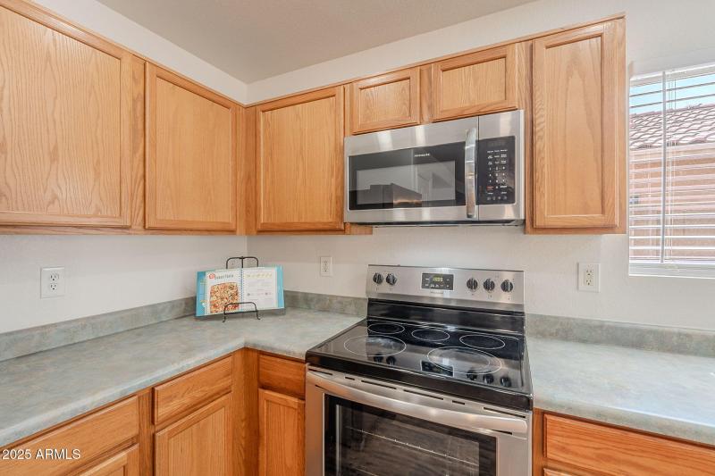 10-web-or-mls-Sunshine-10