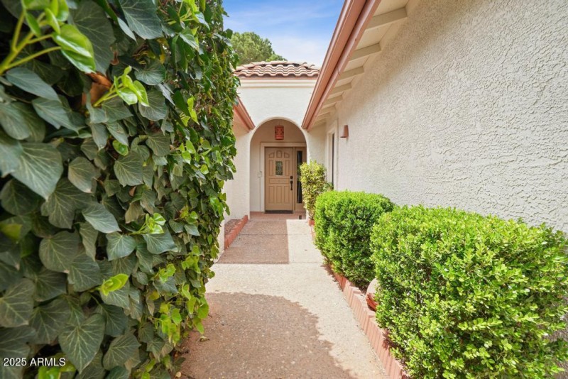 Privately Gated front Courtyard