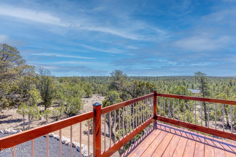 2943 E Lookout Ln (35)