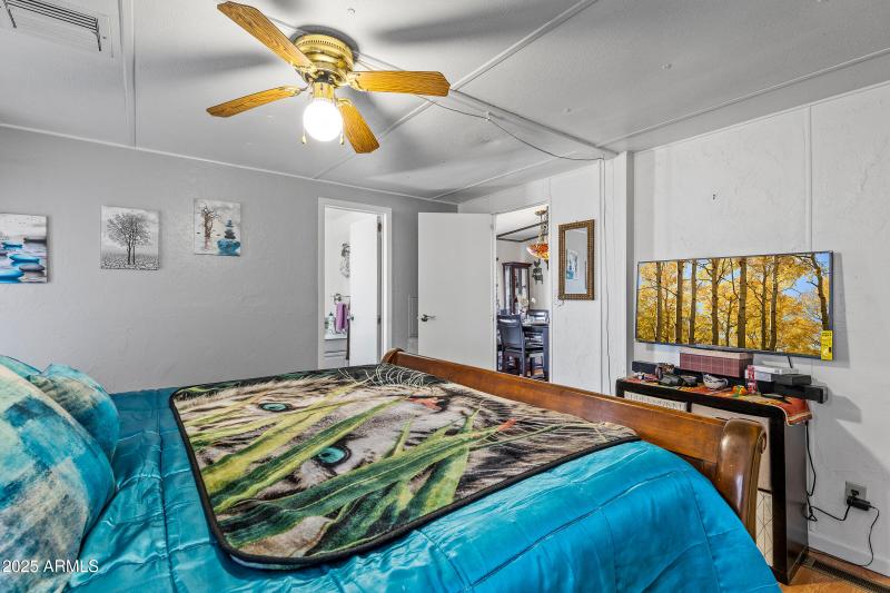 8613 Reata Rd, Winslow-46