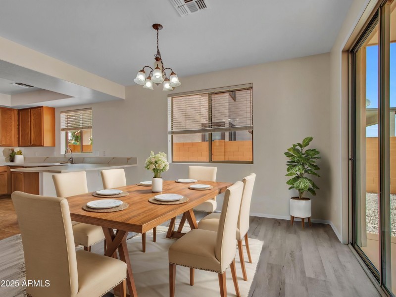 09- Dining Room