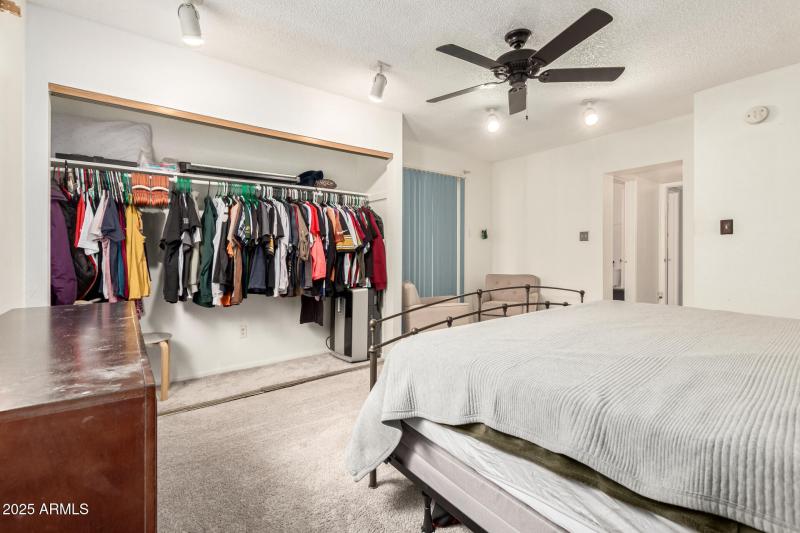 Kitchen with seating area