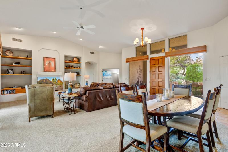 004_Great Room Dining Area