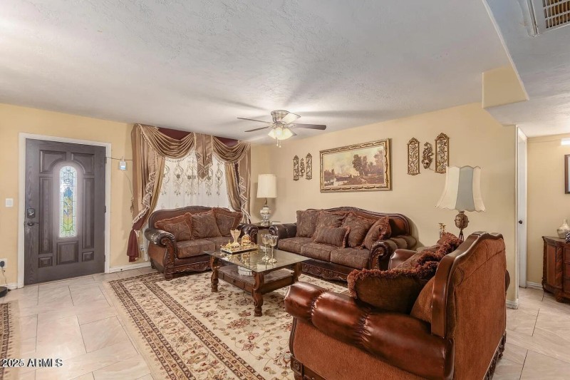 08 - Living Room