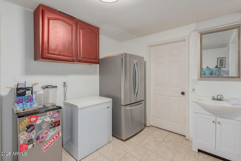 28 - Laundry Room