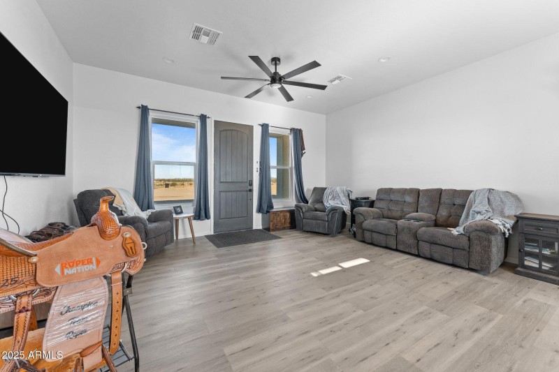 22-web-or-mls-DSC06827