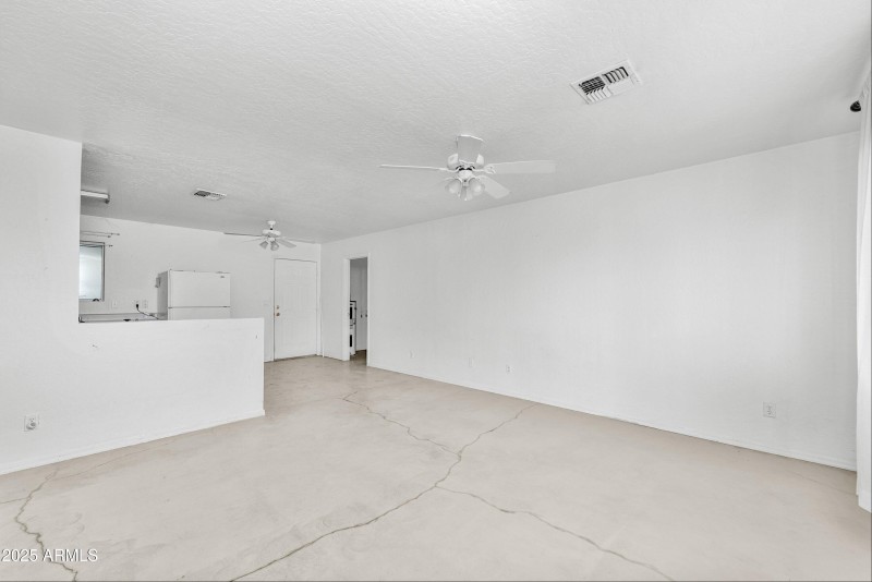 04-17707-E-Karsten-Drive-4