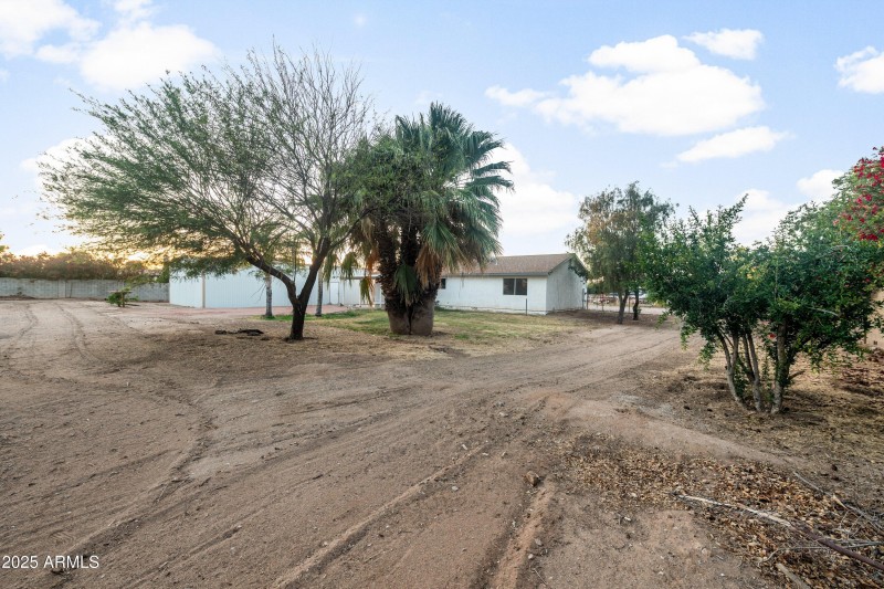 20-17707-E-Karsten-Drive-20