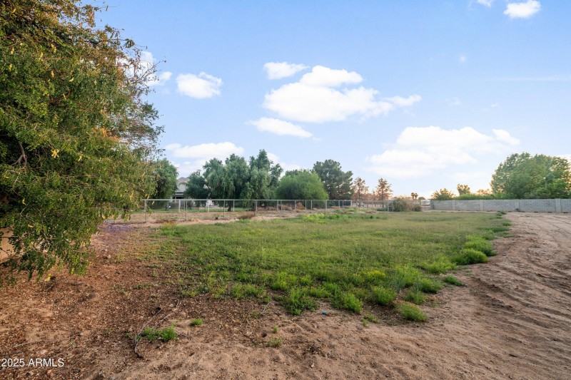 22-17707-E-Karsten-Drive-22