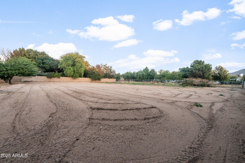 25-17707-E-Karsten-Drive-25