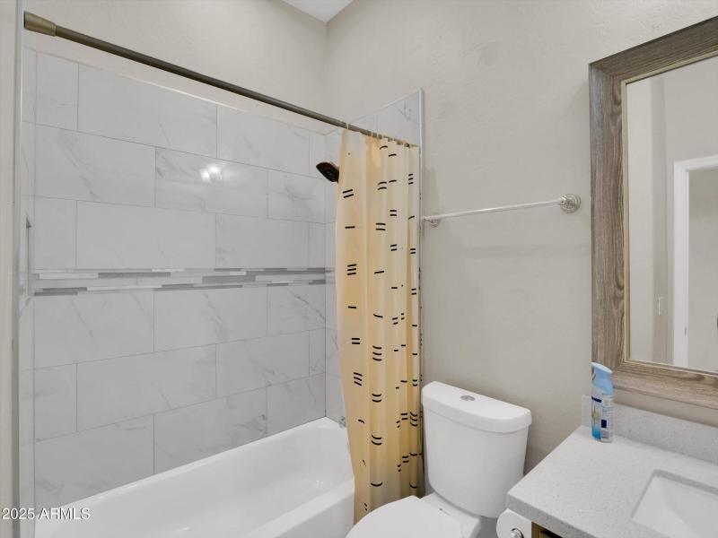 15-8854 W Augusta Avenue-15