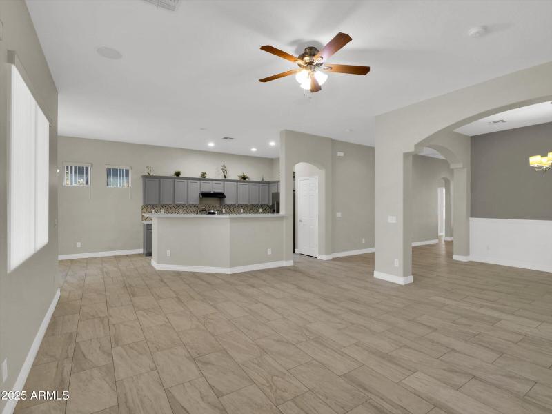 32-8854 W Augusta Avenue-32