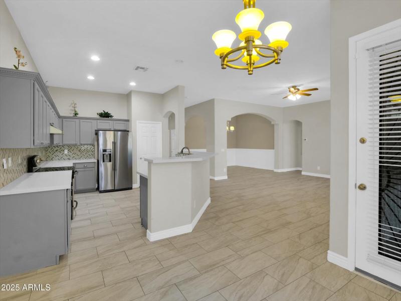 40-8854 W Augusta Avenue-40