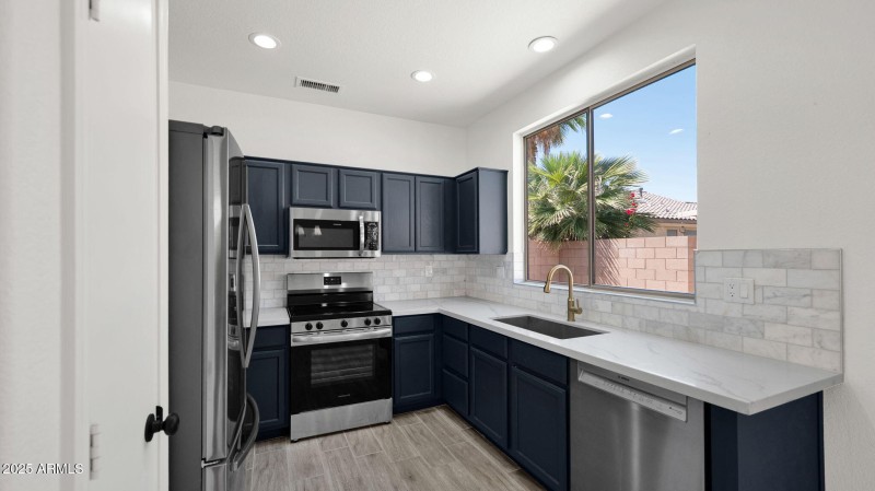 10-web-or-mls-P1322288