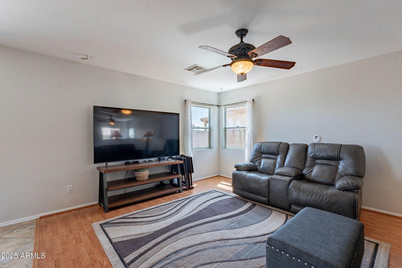 10-web-or-mls-Silverbell-10