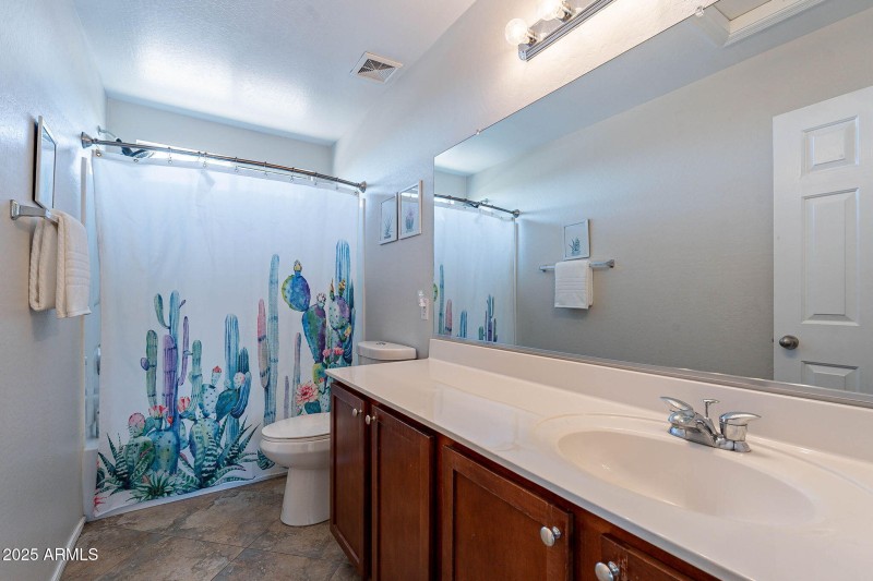 32-web-or-mls-Silverbell-32
