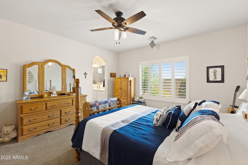 3655 N Astoria Dr-22