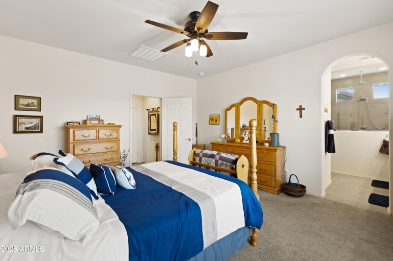 3655 N Astoria Dr-23