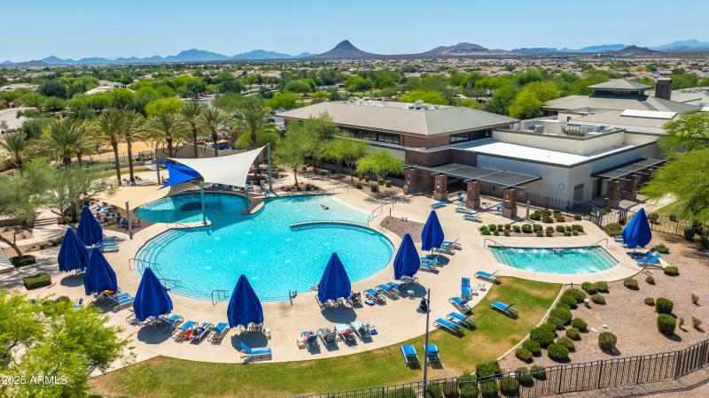 3655 N Astoria Dr-62