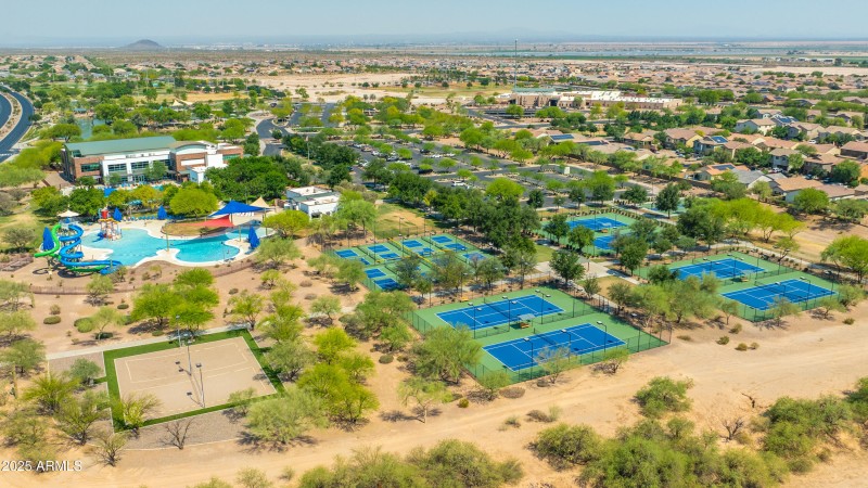 3655 N Astoria Dr-65