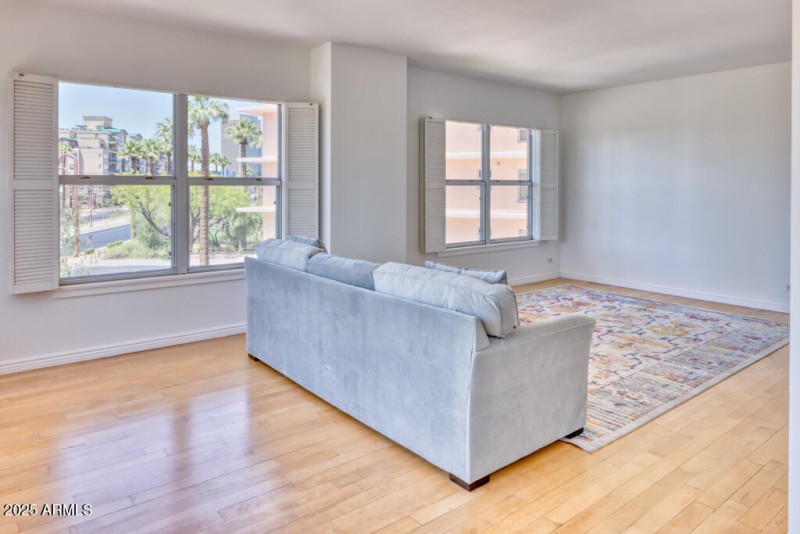 2201 N CentralLOW_Andrew Pielage-2