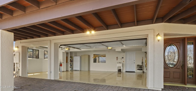 3 CAR GARAGE