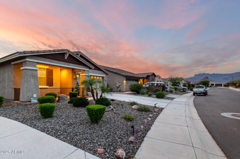 7618 S LONE PINE PL, Gold Canyon 85118