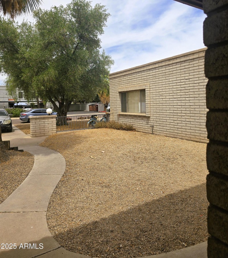 Side bldg view front