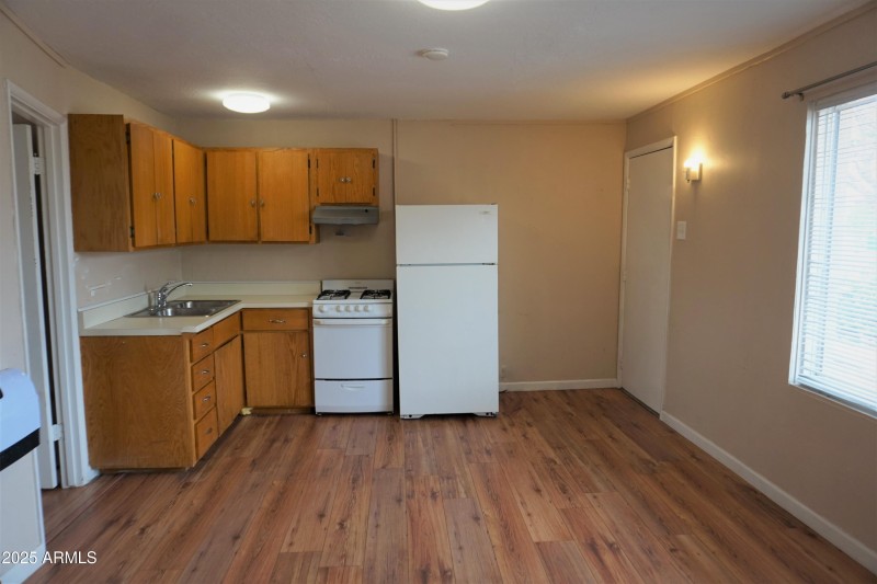 Unit 4 Kitchen