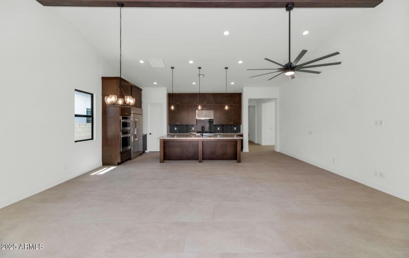 6727 N 9th Dr-large-013-019-6727 N 9th D