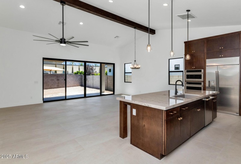 6727 N 9th Dr-large-014-044-6727 N 9th D