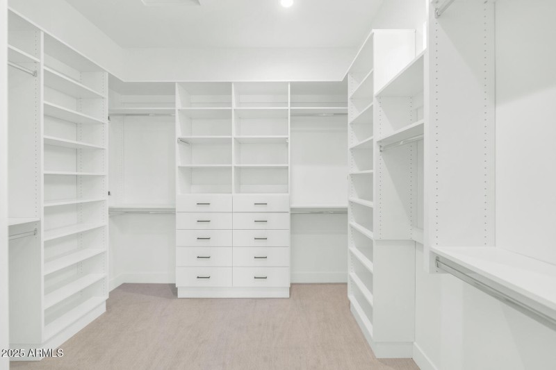 6727 N 9th Dr-large-028-043-6727 N 9th D