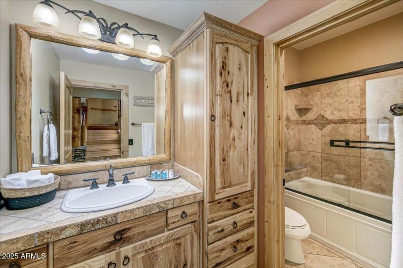 36-043_Full Bathroom Downstairs