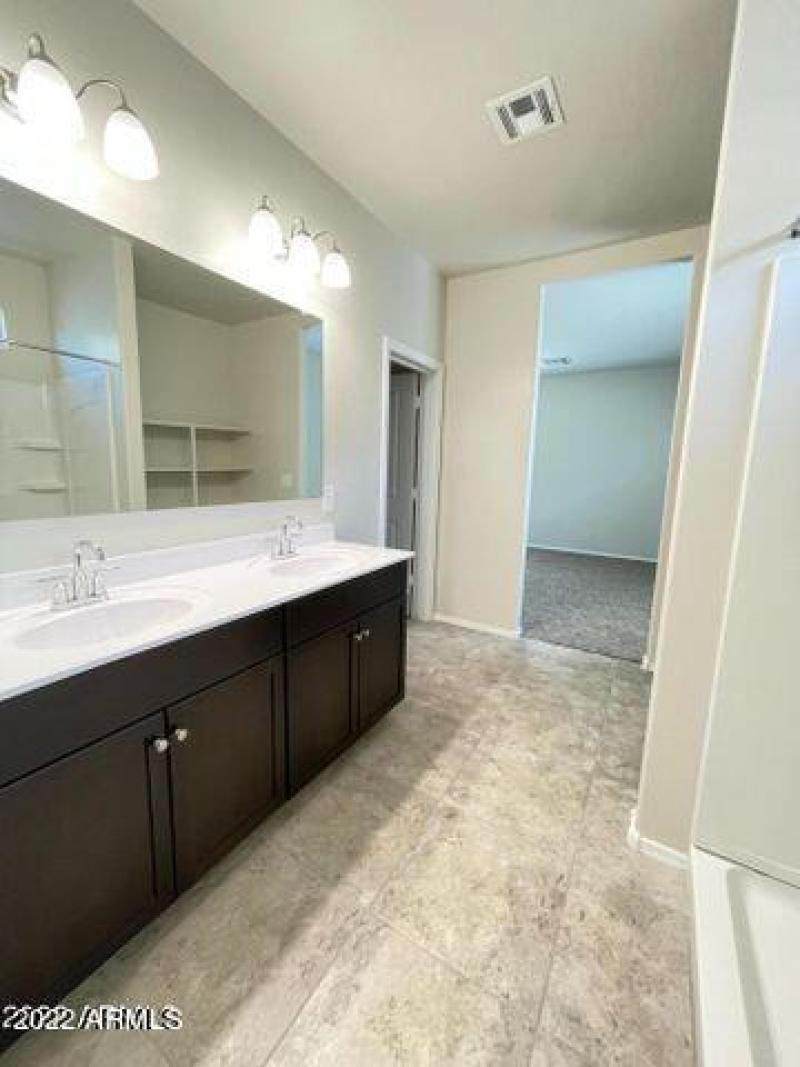 20220322215628623119000000-o