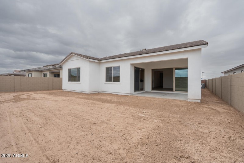 Tri Pointe Waterston Central 385 - Backy