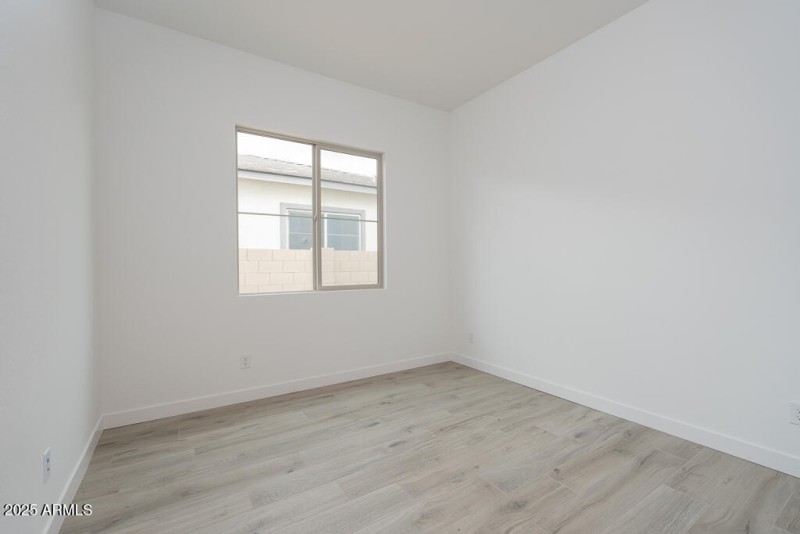 Tri Pointe Waterston Central 385 - Offic