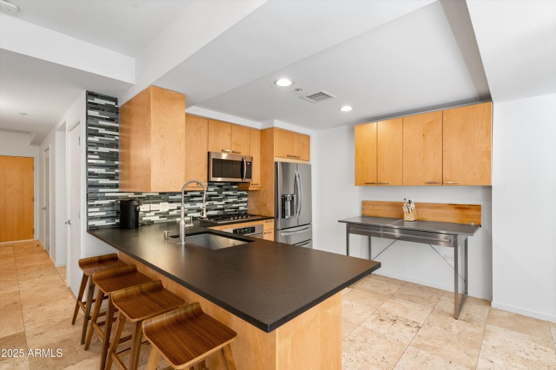 18-Kitchen