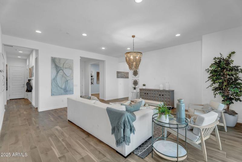 14-web-or-mls-21934 E lords Court-11