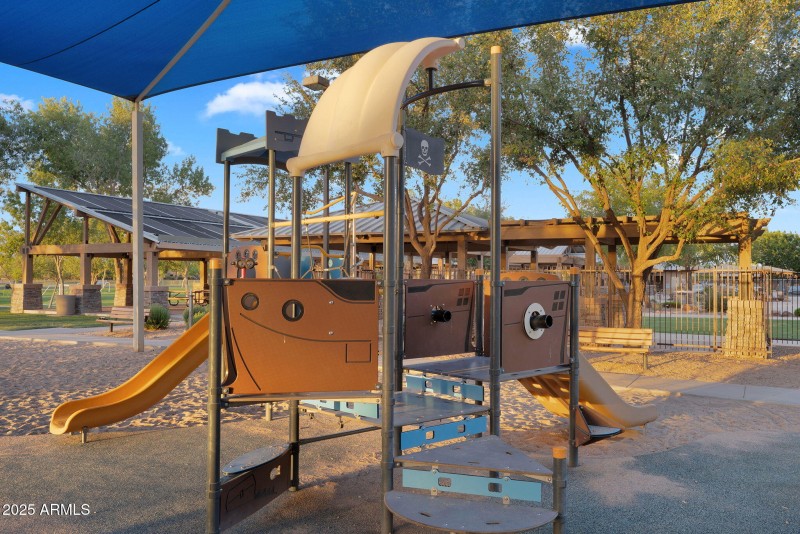 104-web-or-mls-4756 E Ironhorse Rd Commu