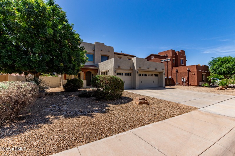 15683 W Minnezona Front