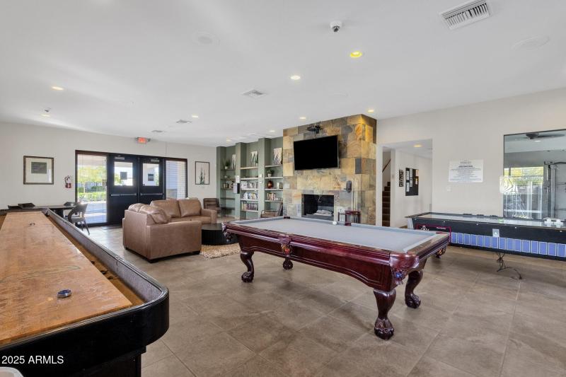 13-web-or-mls-22726-s-208th-st